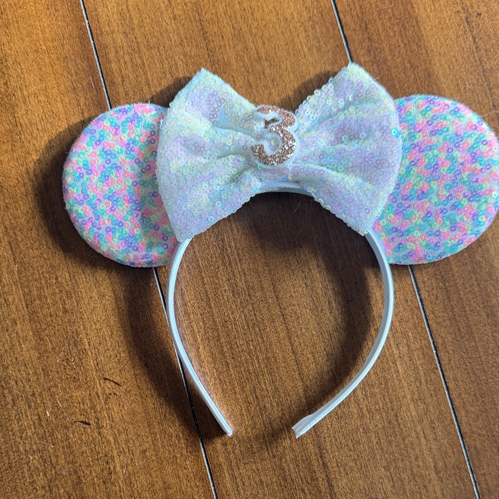 Sparkly White and Multicolor Kids “3” Minnie Headband